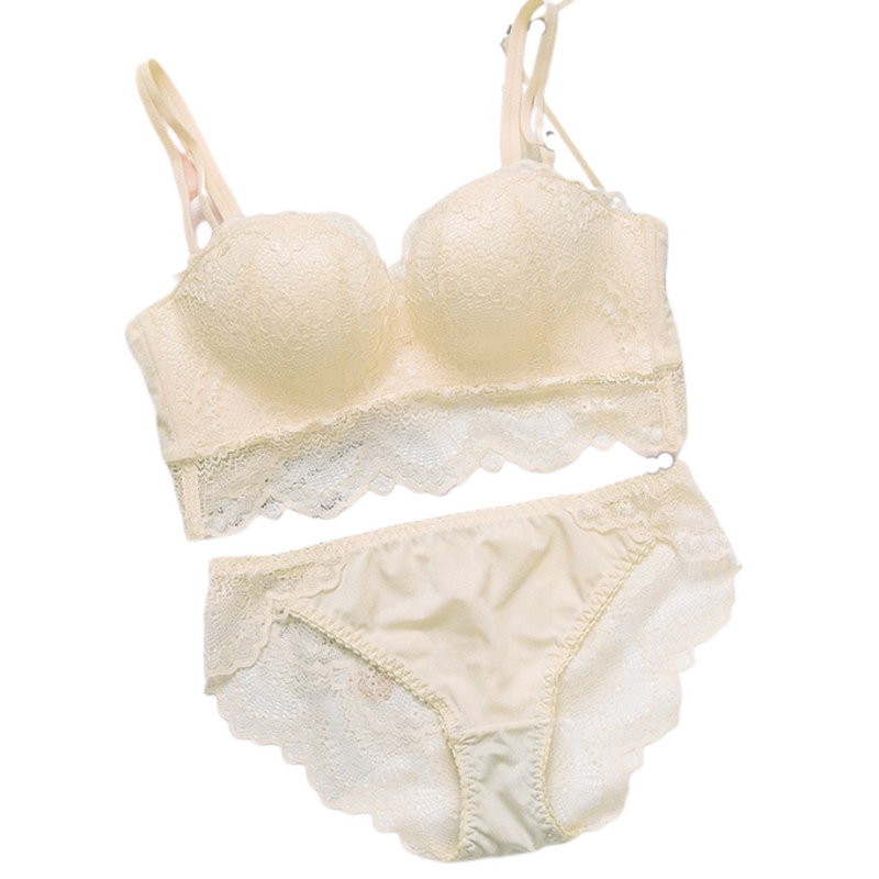 Ensemble de lingerie satin à dentelle brodé beige