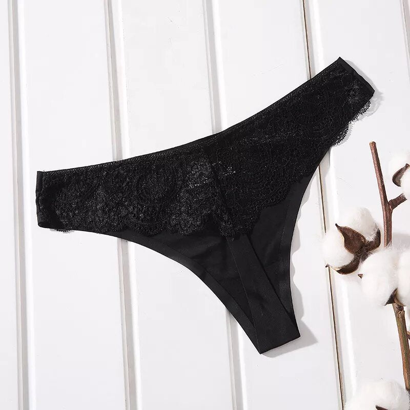 Culotte string en satin à volant noir