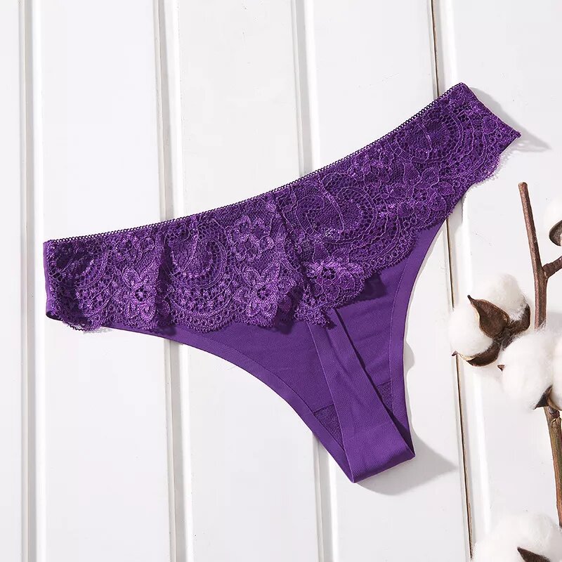 Culotte string en satin à volant violet