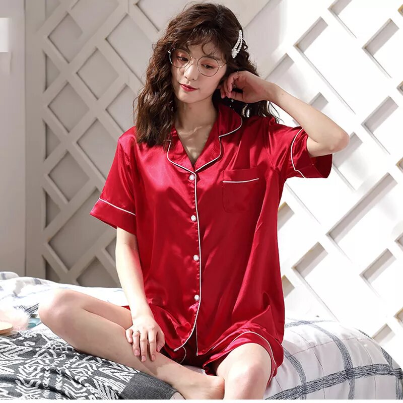 Pyjama en satin Elsa rouge