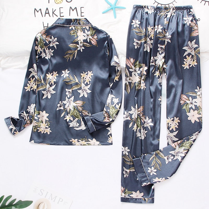 Pyjama satiné floral bleu