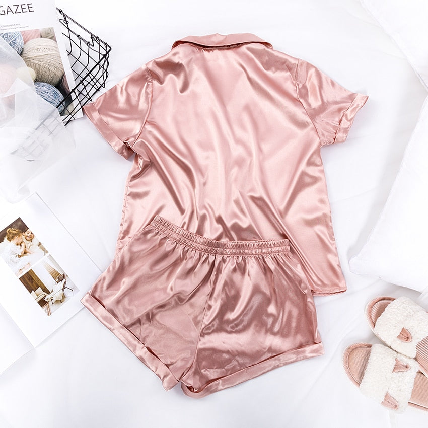 Pyjama rose en satin princesse