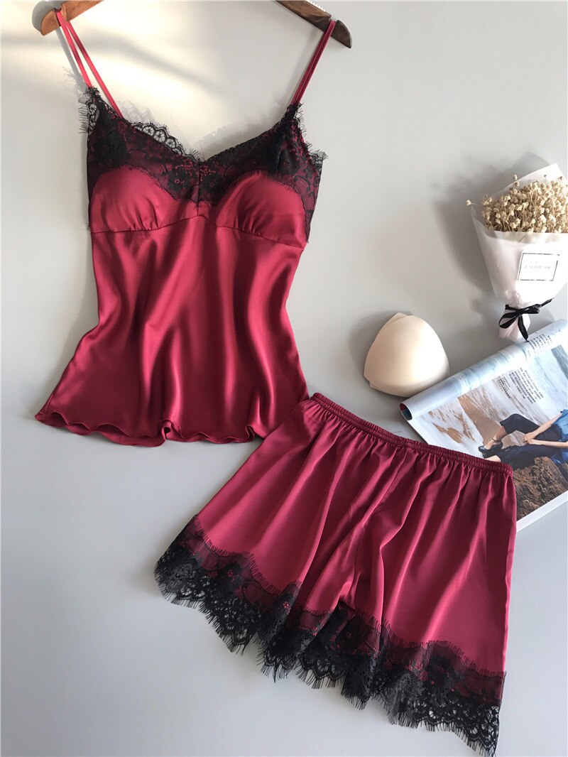 Pyjama satin rouge Sia