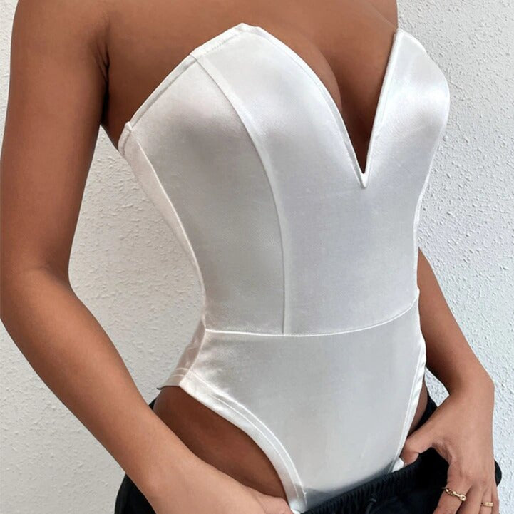     body satiné blanc bustier avec decollete plongeant