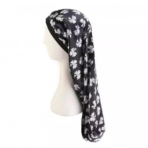 bonnet satin floral cheveux longs noir.