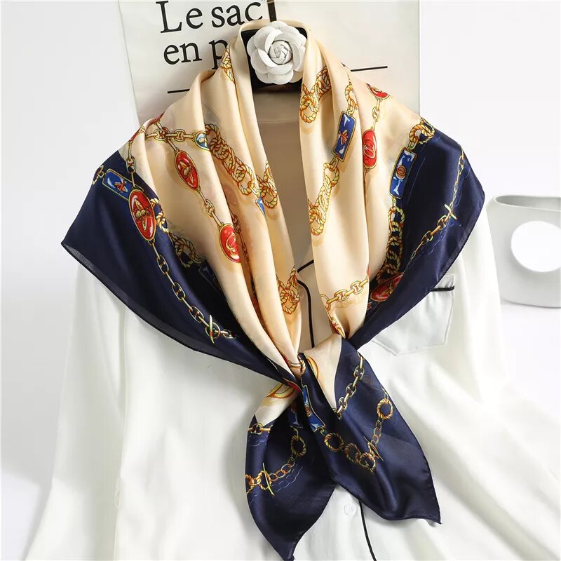 foulard en satin Dita