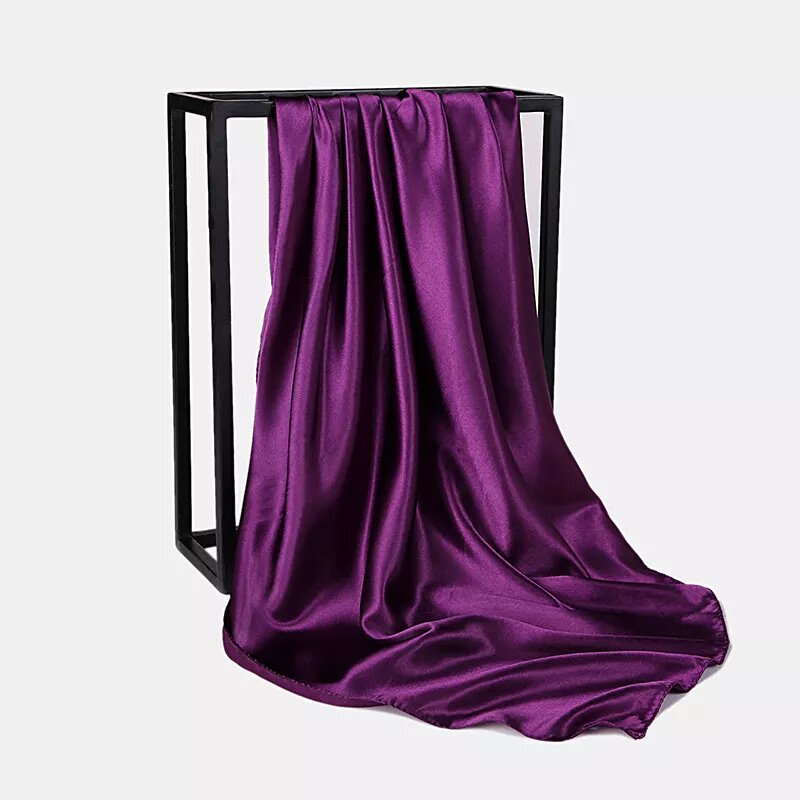 foulard en satin magenta foncé