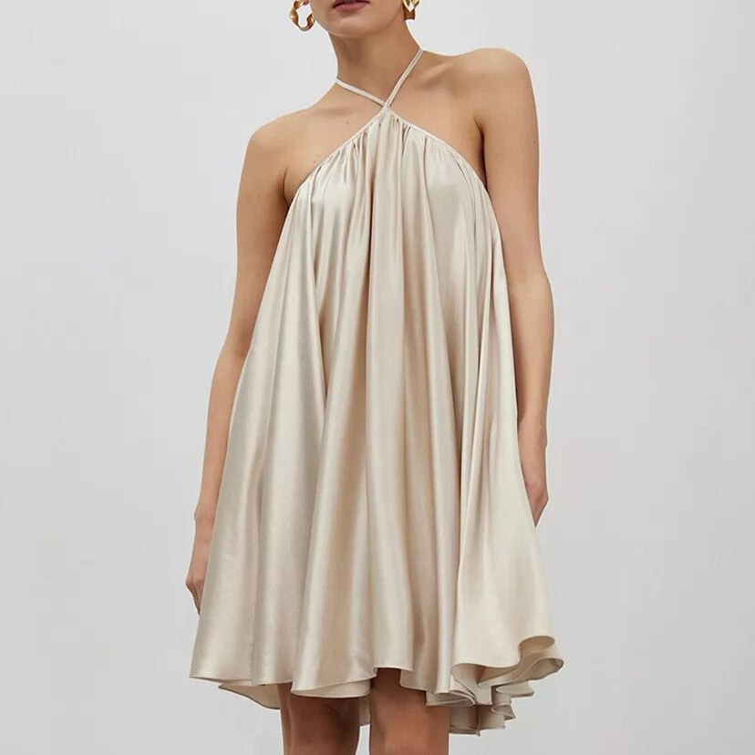 robe en satin évasée beige