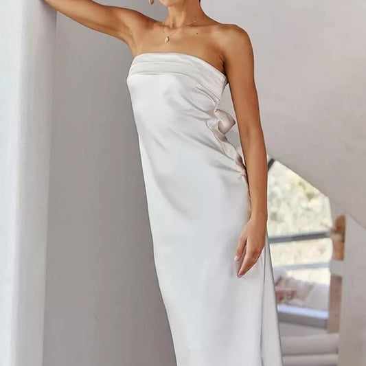     robe maxi en satin blanc et bustier