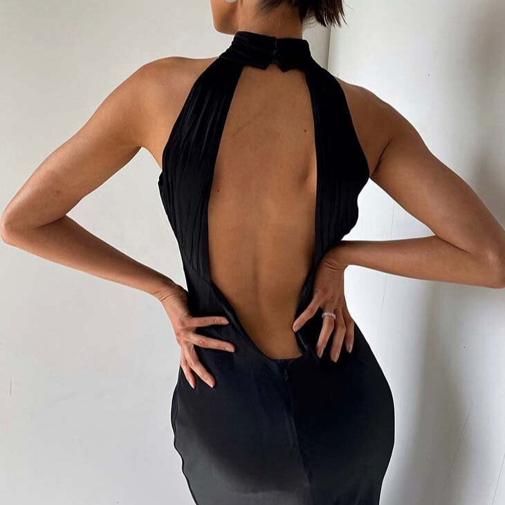 robe satin dos nue et noire drapée