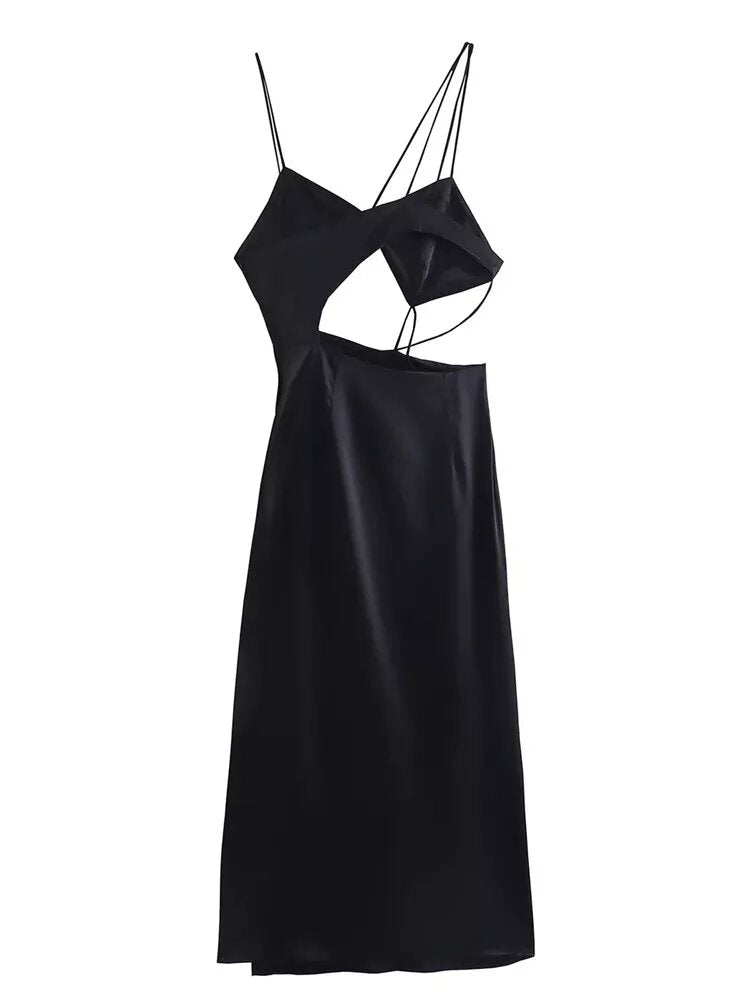    robe satin noire decoupes et ficelles